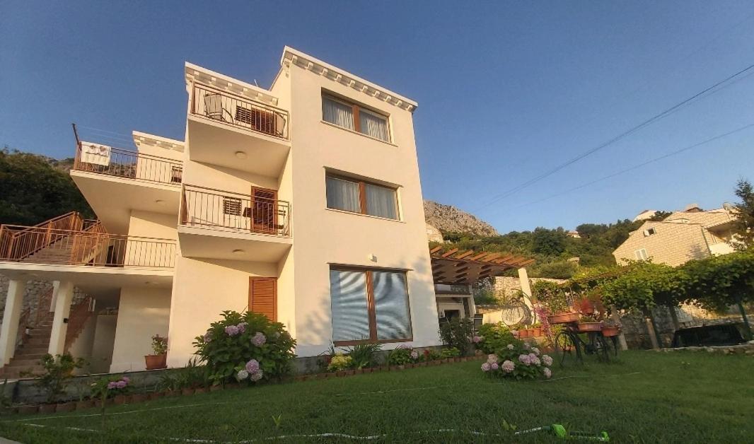 Villa Pergola-Apartment Toni ムリニ エクステリア 写真